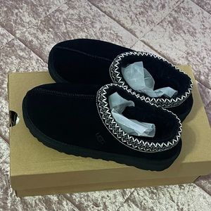 UGG TASMAN NEW WITHBOX SIZE 6.